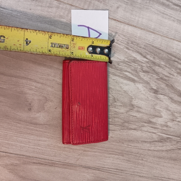 Louis Vuitton Red Epi Leather 4 Key Case - Picture 5 of 5